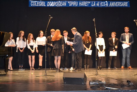 Olimpicii Colegiului Dobrogean „Spiru C. Haret”, premiați și de Consiliul Județean Tulcea