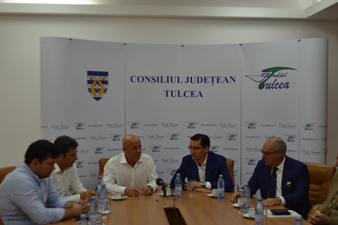Preşedintele Horia Teodorescu a identificat împreună cu  preşedintele FRF Răzvan Burleanu locaţia pentru o nouă bază sportivă