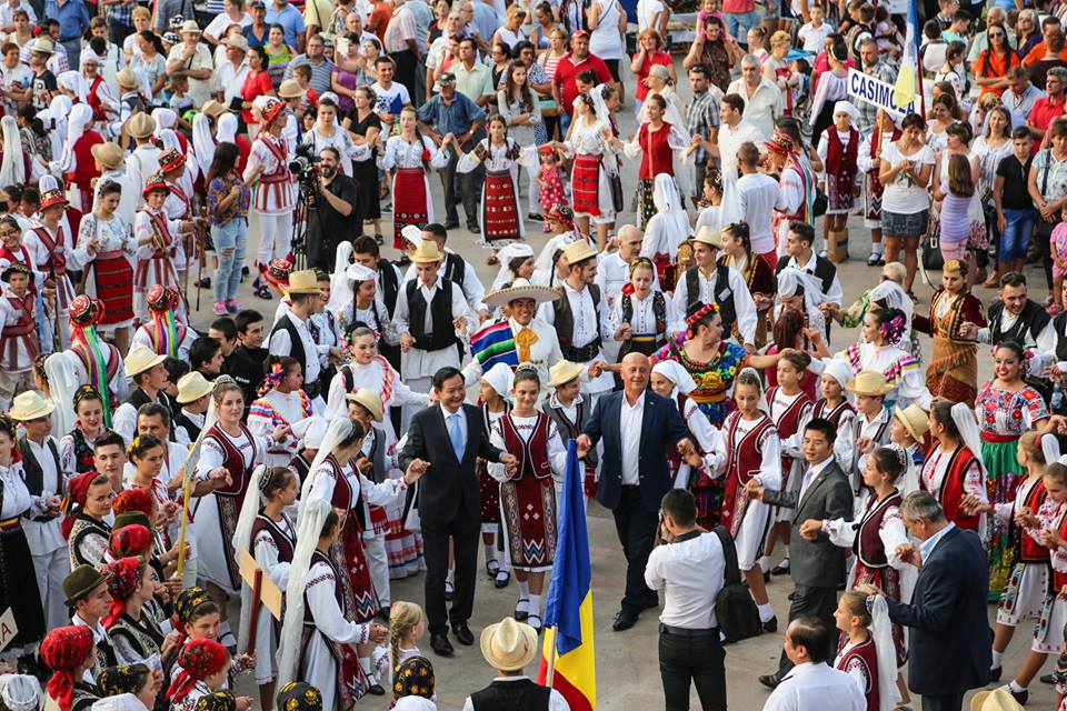 Festivalul Internațional de folclor Peștisorul de Aur, la startul celei de-a XXIV-a ediții, pe scena tulceană