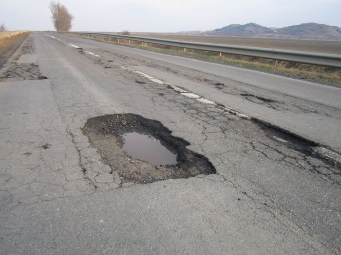 În sfârșit: Finanțare pentru drumul care leagă Garvăn de I.C. Brătianu
