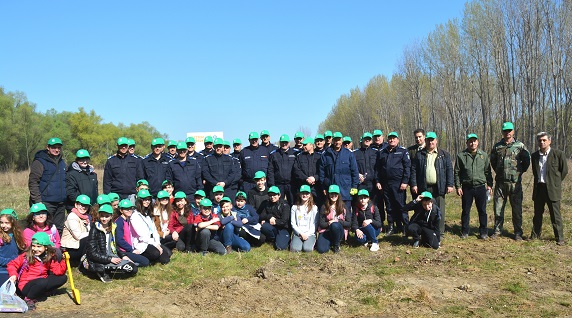 Jandarmii tulceni solidari Campaniei  „LUNA PLANTĂRII ARBORILOR”