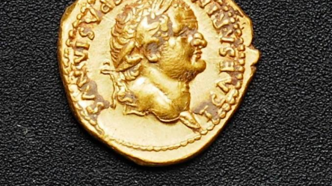 Polițiștii au recuparat monede antice romane de la un tulcean din Băltenii de Sus