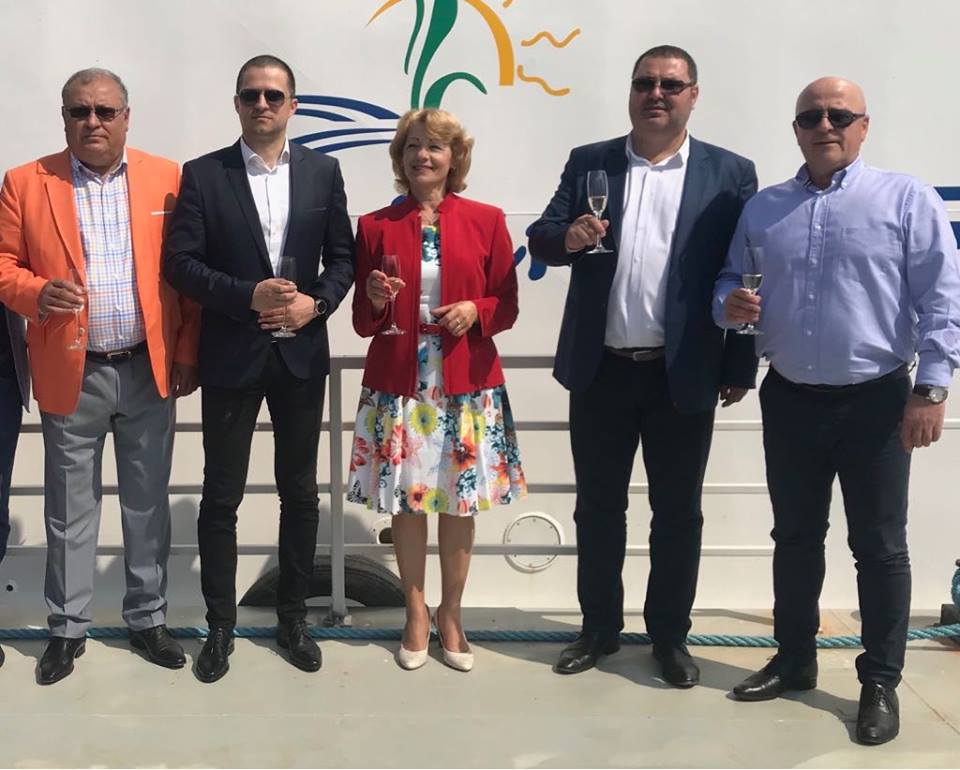 Ministrul Turismului a inaugurat cel mai mare restaurant plutitor din Delta Dunării