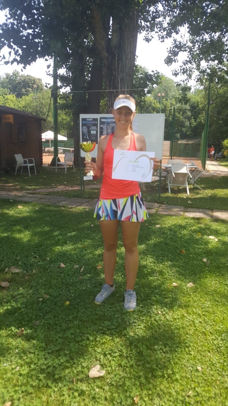 Tulceanca Andreea Carmen Herea a câştigat Cupa Tennis Team, competiție din Circuitul Național al F.R.T.