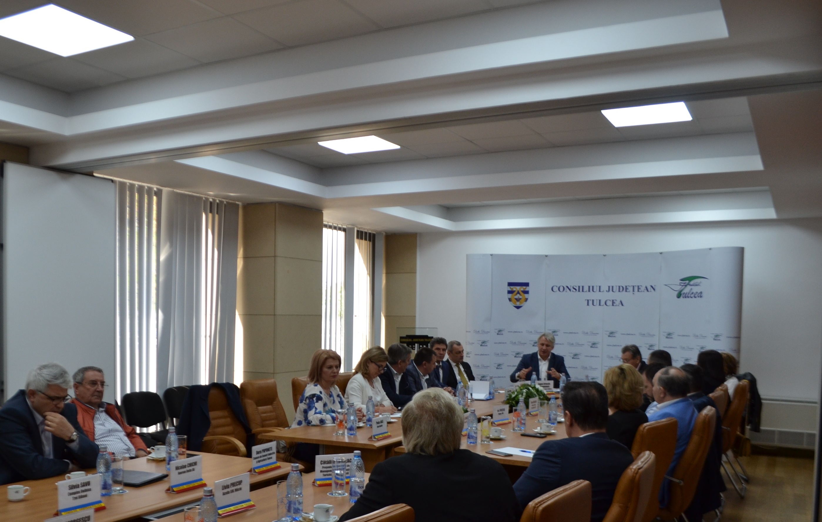 Ministrul Eugen Teodorovici, la masa discuțiilor cu mediul de afaceri tulcean