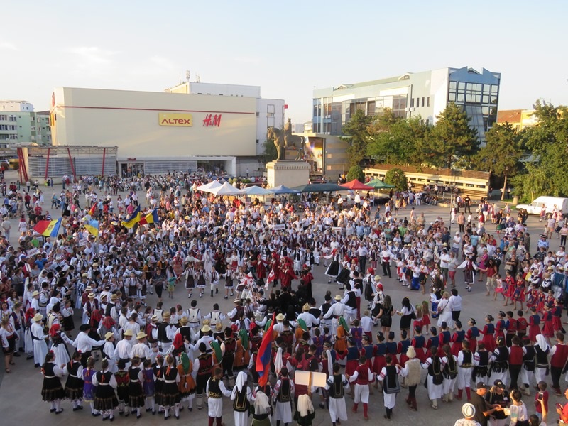 Festivalul Internațional de Folclor „Peștișorul de Aur”, din nou în regal artistic pe scenele tulcene