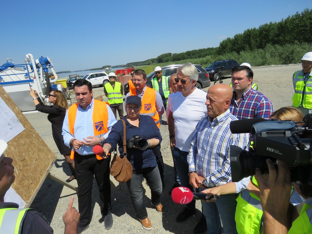 Vizită de lucru a miniștrilor Transporturilor și Finanțelor Publice la șantierul Podului peste Dunăre