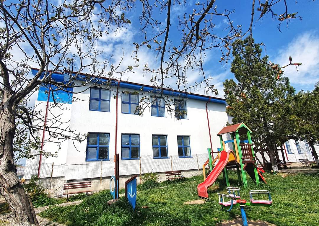 Din cele cinci unități de învățământ din Comuna Jurilovca, patru au fost complet reabilitate în ultimii doi ani