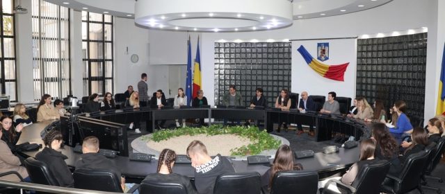Tineri ucraineni în vizită la Consiliul Județean Tulcea