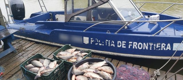 Peste 1.000 de metri de plase și 120 kg de pește confiscate în urma unor acțiuni ale polițiștilor de frontieră din cadrul Gărzii de Coastă