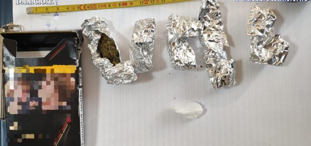 Cocaină și cannabis pentru elevii tulceni: 7 persoane au fost arestate.Din rețea făceau parte și doi elevi