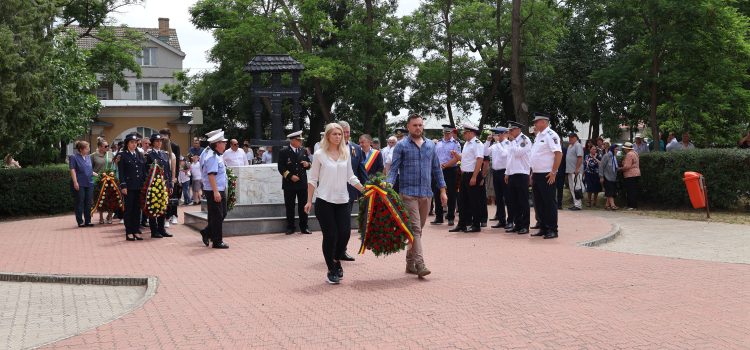 De Înăltare, reprezentanții Consiliului Județean Tulcea au adus pios omagiu eroilor tulceni