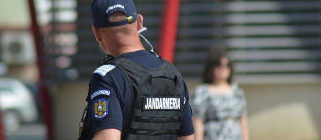 Pretindea că are un copil grav bolnav și strângea donații de la trecători