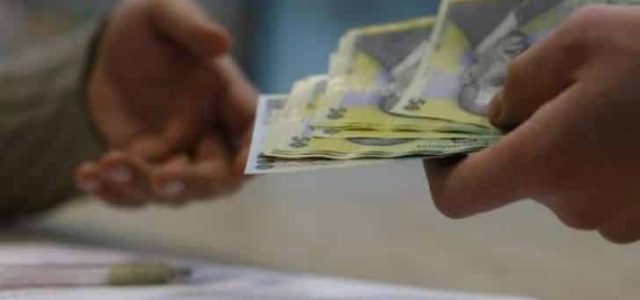 INVESTIȚII ÎN EDUCAȚIE: Burse de merit pentru 30 de elevi din județul Tulcea