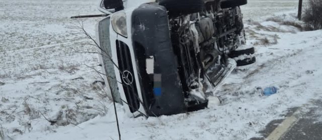 Microbuz răsturnat între Mahmudia și Beștepe: un pasager a ajuns la spital
