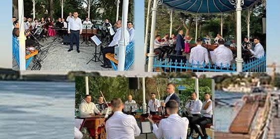 Ansamblul Artistic Profesionist „Baladele Deltei” vă invită la un spectacol de promenadă – Café Concert