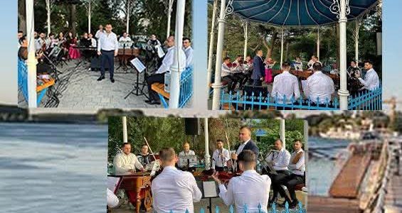 Ansamblul Artistic Profesionist „Baladele Deltei” vă invită la un spectacol de promenadă – Café Concert