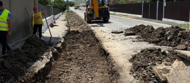Primăria Comunei Baia a demarat lucrările de modernizare a zonei din jurul Școlii și Bisericii de pe strada Oborului