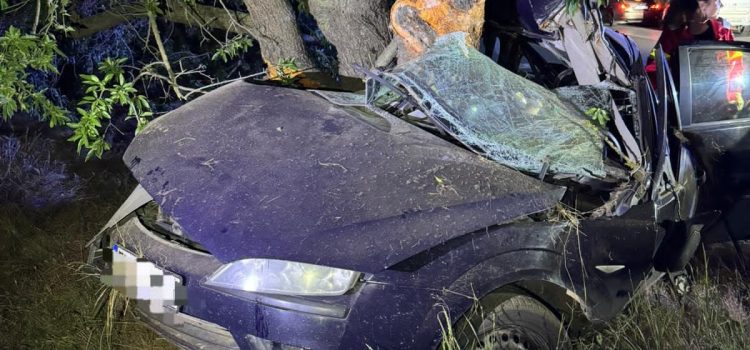 Accident rutier pe DJ 222, pe direcția Agighiol – Sabangia. Două persoane au ajuns la spital