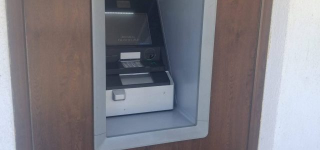 ATM nou, instalat în comuna Nufăru. Locuitorii pot face retrageri și depuneri de numerar