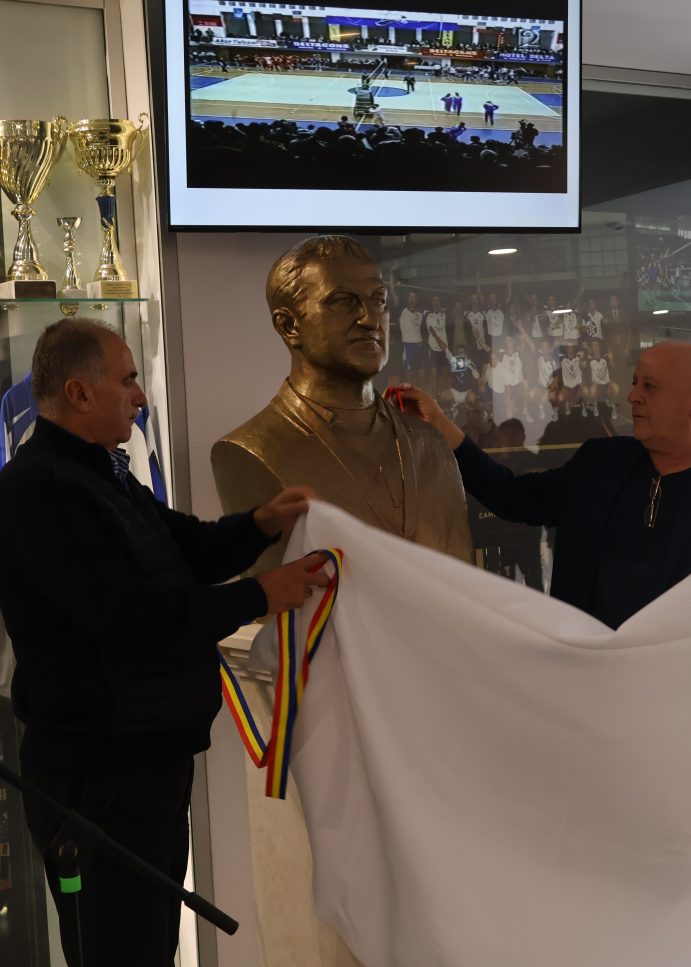 Omagiu pentru Mircea Abraham și fenomenul Deltacons, în incinta Sălii Polivalente „Danubius Arena“ Tulcea